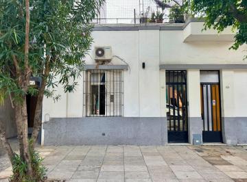 PH · 110m² · 4 Ambientes · PH Tipo Casa con Terraza