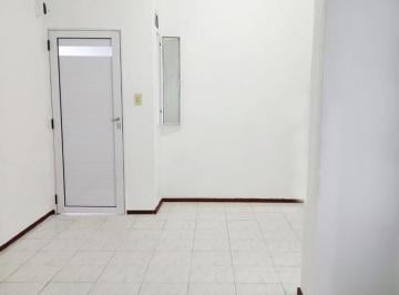 Departamento · 120m² · 6 Ambientes · Departamento de Pasillo en Venta