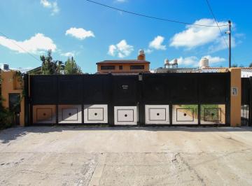 Casa · 150m² · 5 Ambientes · 2 Cocheras · Casa 5 Ambientes en Venta - Villa de Mayo