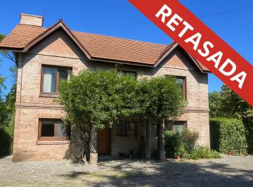 Casa de 8 ambientes, San Isidro · Casa en Venta Barrio La Arbolada, 3 Dorm. + 3 Office, Frente a Casa Living, Tomkinson