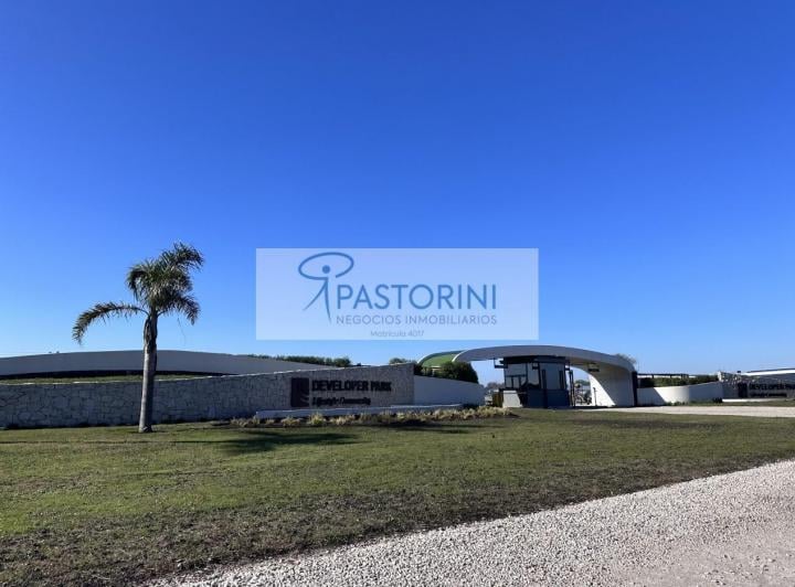 Terreno · 912m²