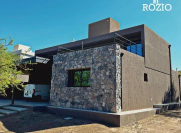 Casa · 323m² · 7 Ambientes · 2 Cocheras · Casa en Housing Bosque Sereno - Villa Allende Golf - 2 Dorm.