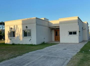 Casa · 140m² · 4 Ambientes · 2 Cocheras · Casa en Venta en San Eduardo Pilar del Este | Vco Propiedades