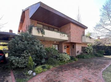 Casa · 350m² · 5 Ambientes · 3 Cocheras · Importante Casa en Alquiler en Country San Diego