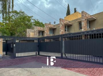 Casa de 4 ambientes, Luján de Cuyo · Duplex en Carrodilla