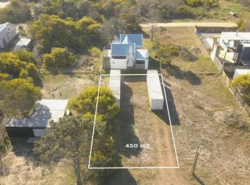 Terreno · 450m² · Terreno en Venta en La Juanita – 450 m², a Pocas Cuadras de La Playa Sobre Calle José Ignacio