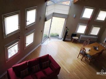 Casa · 260m² · 5 Ambientes · 1 Cochera · Chalet en Venta en Parque Johnston