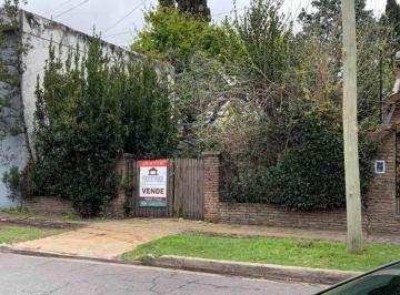 Terreno · 330m² · 1 Cochera · Lote en Venta en Parque Quirno