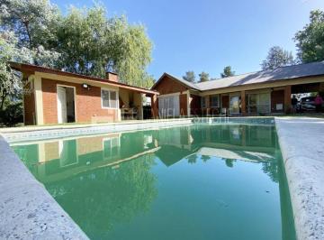 Casa · 160m² · 7 Ambientes · 2 Cocheras · Casa - Parque Sakura