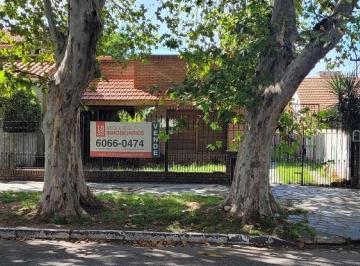 Casa de 6 ambientes, Lomas de Zamora · Venta Casa de 6 Ambientes Sobre Importante Lote