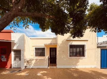 Casa · 80m² · 2 Ambientes · Se Vende Casa en El Centro de Reconquista