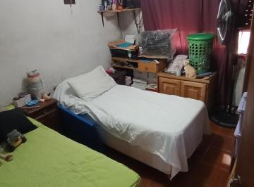 PH de 2 ambientes, Avellaneda · Venta de PH de 2 Ambientes en Primer Piso por Escalera con Patio Amplio