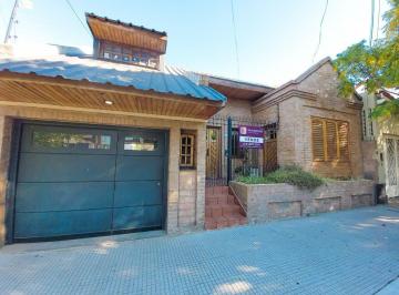 Casa · 335m² · 4 Ambientes · Casa en Bernal