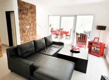 Casa · 252m² · 4 Ambientes · Casa - Altos de Hudson I