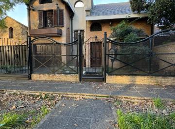 Casa de 4 ambientes, Almirante Brown · Hermosa Casa en Glew