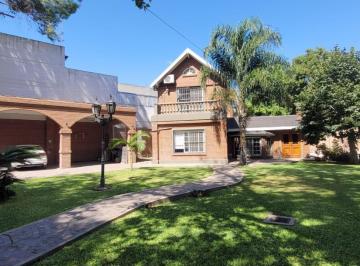 Casa de 4 ambientes, Esteban Echeverría · Chalet en Venta 4 Ambientes - Canning Centro