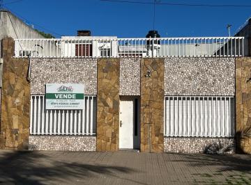 Casa · 140m² · 7 Ambientes · Casa en Barrio General Las Heras