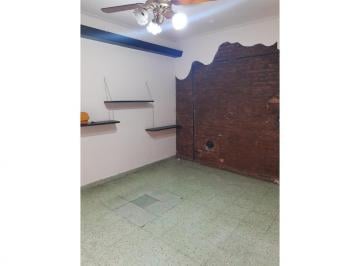 PH · 46m² · 2 Ambientes · Alquiler de Departamento Tipo Casa en Lanùs.