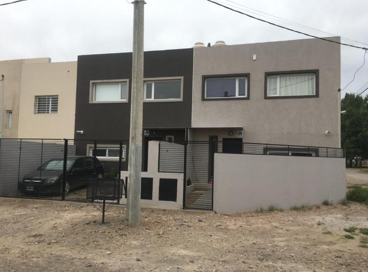 Casa · 101m² · 5 Ambientes · 1 Cochera