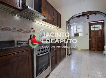 Casa de 5 ambientes, Morón · ¡Impecable Casa! 5 Ambientes - Castelar Norte