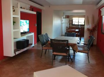 Casa · 176m² · 5 Ambientes · 2 Cocheras · Alquiler Temporario en Villa Carlos Paz Red House
