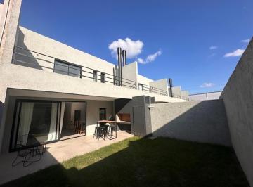 Casa · 180m² · 4 Ambientes · 2 Cocheras · En Venta Chacras del Norte Calidad Premium