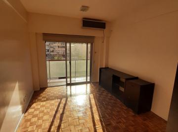 Departamento de 3 ambientes, Tribunales · Departamento en Excelente Estado de 3 Ambientes con Balcon