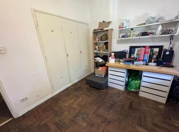 Casa · 120m² · 3 Ambientes · 1 Cochera · Casa en Venta - Lote Propio - 3 Amb con Cochera, Fondo Libre y Pileta