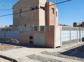 PH · 85m² · 3 Ambientes · 2 Cocheras · Eco Vende Moderno Duplex en Calle Teniente Ibañez Al 1600 - Cipolletti