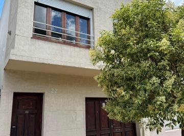 Casa de 3 ambientes, Tandil · Vivienda, con Garage Cubierto y de Dos Dorm. en Planta Alta