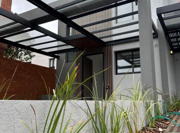 Casa de 4 ambientes, Córdoba · Manantiales, Hermoso Duplex, Detalles de Terminacion Excelentes!