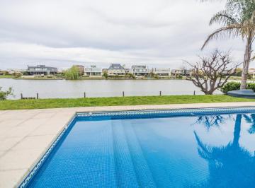 Casa · 277m² · 6 Ambientes · 2 Cocheras · Casa en Venta Al Lago Central Golf Nordelta