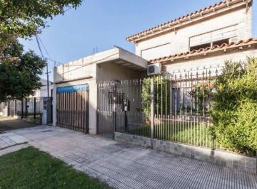 PH de 4 ambientes, Lomas de Zamora · Carlos Casares 752