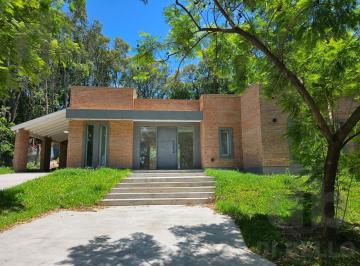 Casa · 4 Ambientes · 1 Cochera · Casa a Estrenar en Estancia Smithfield
