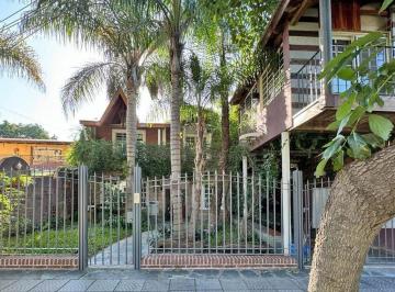 Casa · 140m² · 4 Ambientes · 2 Cocheras · Hermosa Casa a La Venta en Libertad
