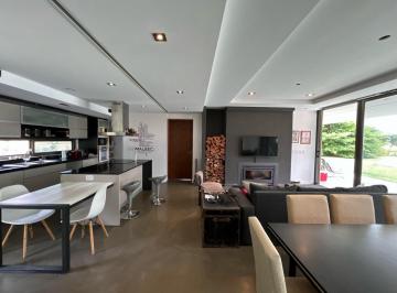 Casa · 114m² · 3 Ambientes · Casa en Venta Area 60 Reserva Escondida