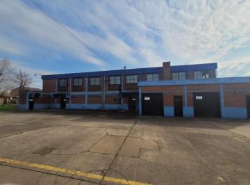 Bodega-Galpón · 1800m² · Nave Industrial en Venta Sobre Amplio Predio de 9800 m² | Ber