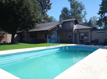Quinta vacacional · 200m² · 4 Ambientes · 2 Cocheras · Venta Casa 4 Ambientes en Francisco Alvarez