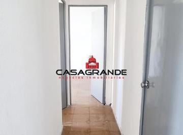 Departamento · 50m² · 3 Ambientes · Oportunidad Para Vivienda o Inversión! Piso 2 por Escalera, Muy Luminoso