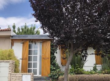 Casa · 285m² · 6 Ambientes · 2 Cocheras · Casa en Venta Barrio La Barraca - Guyamallén - Mendoza