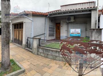 Casa · 146m² · 4 Ambientes · 1 Cochera · Casa y PH en Victoria en Venta