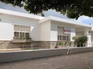 Casa · 159m² · 3 Dormitorios · 2 Cocheras · Casa Luminosa en Perfecto Estado en Jesus Maria