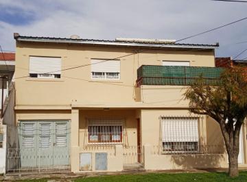 Casa · 163m² · 5 Ambientes · 2 Cocheras · Casa 5 Amb Venta en Villa Luzuriaga