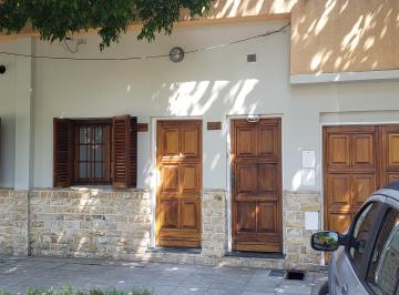 Casa de 3 ambientes, Lomas de Zamora · Hermosa Casa Zona Residencial con Cochera