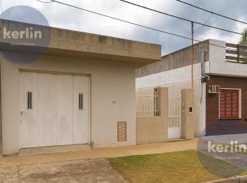 Casa · 196m² · 6 Ambientes · 1 Cochera · Casa en San Nicolas de Los Arroyos