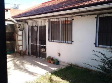 PH de 2 ambientes, Avellaneda · Nuevo Precio - Inmobiliaria Vende PH de 2 Amb, Patio y Parrilla Sobre Av Belgrano. Wilde (Avellaneda