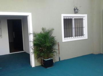 Casa · 75m² · 4 Ambientes · 1 Cochera · Casa en Venta - Empalme Graneros - Rosario