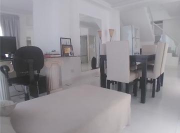 Casa · 250m² · 5 Ambientes · 2 Cocheras · Casa en Venta