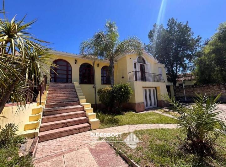 Casa · 180m² · 4 Ambientes