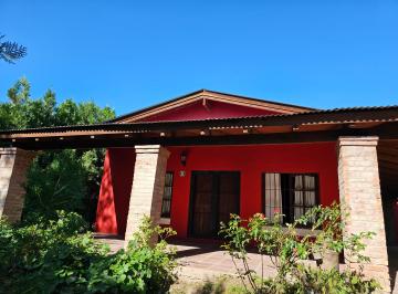 Casa de 4 ambientes, Villa General Belgrano · Amplia Vivienda de 3 Dorm con Excelentes Vistas a Ambas Sierras